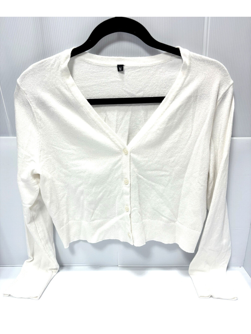 Womens White Cropped Cardigan Sweater V Neck Button Up Knit Long Sleeve Size M